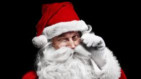 La ce oră vine Moș Crăciun în 2023: Acesta este momentul în care se pun cadourile sub brad. Obiceiuri și tradiții pentru seara de Ajun